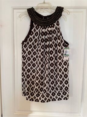Fantastic NWT Sleeveless Beaded Neck Ikat Print Top Brown & White